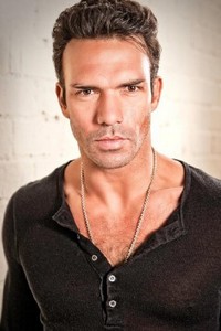 Darren Shahlavi Arrow